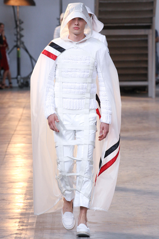 Moncler Gamme Bleu / - 2013